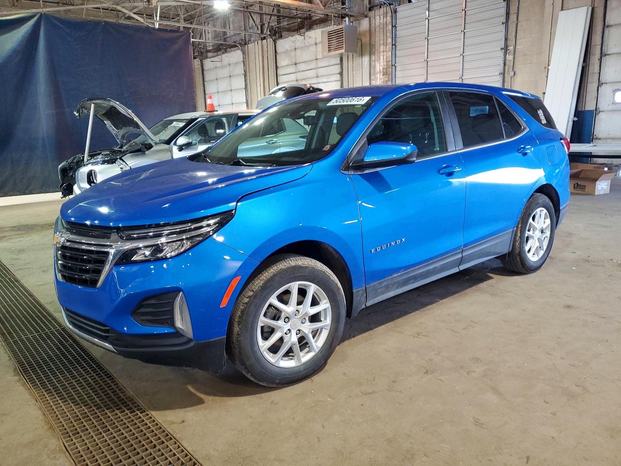 Salvage Chevrolet Equinox Image