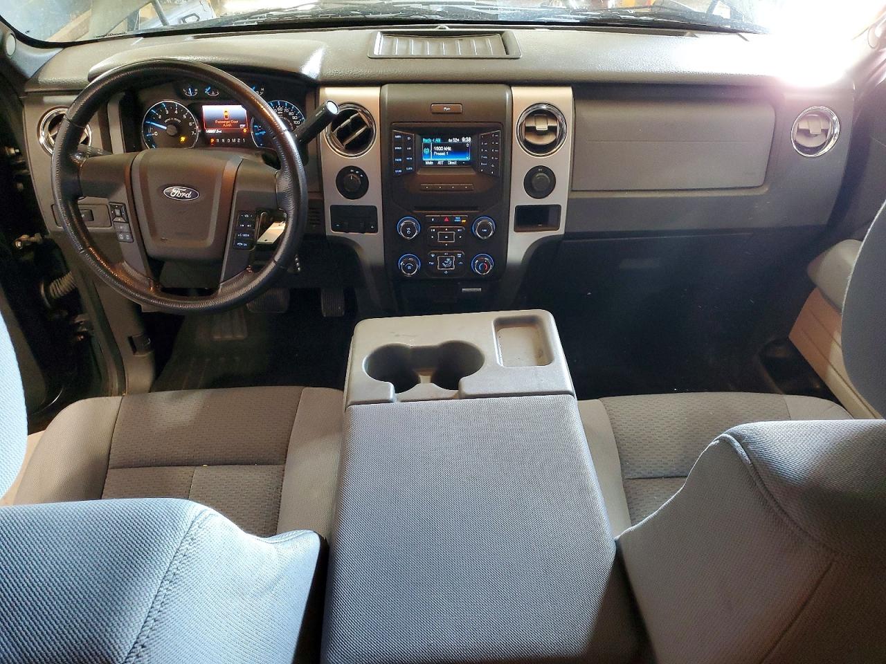 Ford F-150 Super Cab