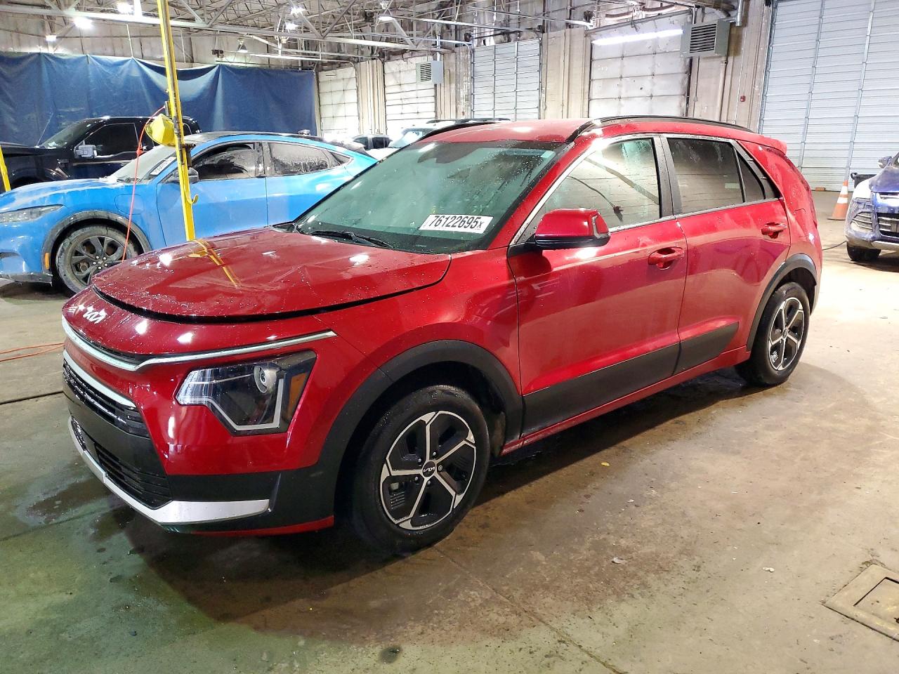 Salvage Kia Niro Image
