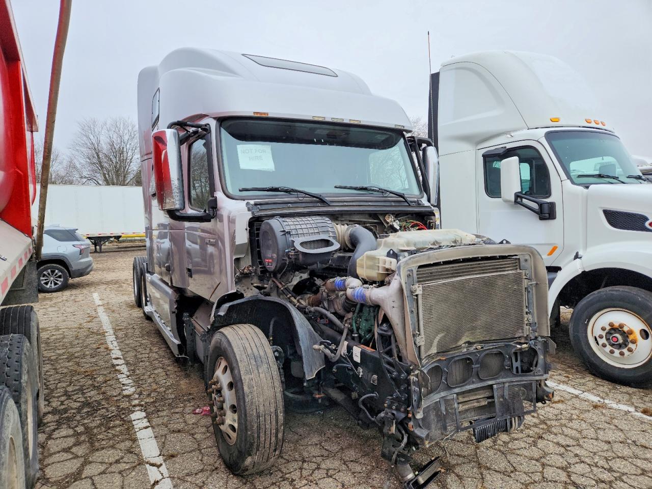 Salvage Volvo Vnl Image