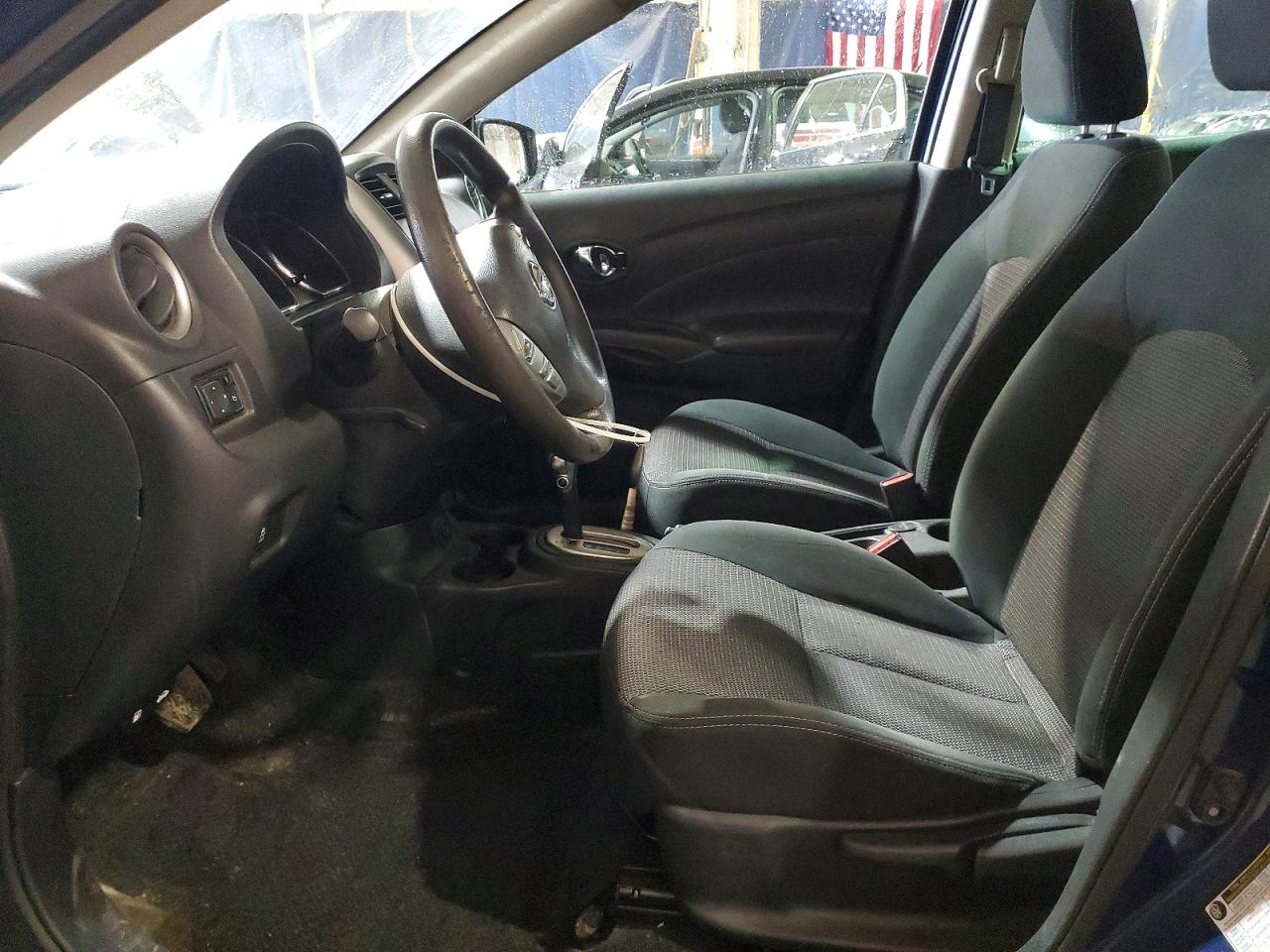 Nissan Versa Sv