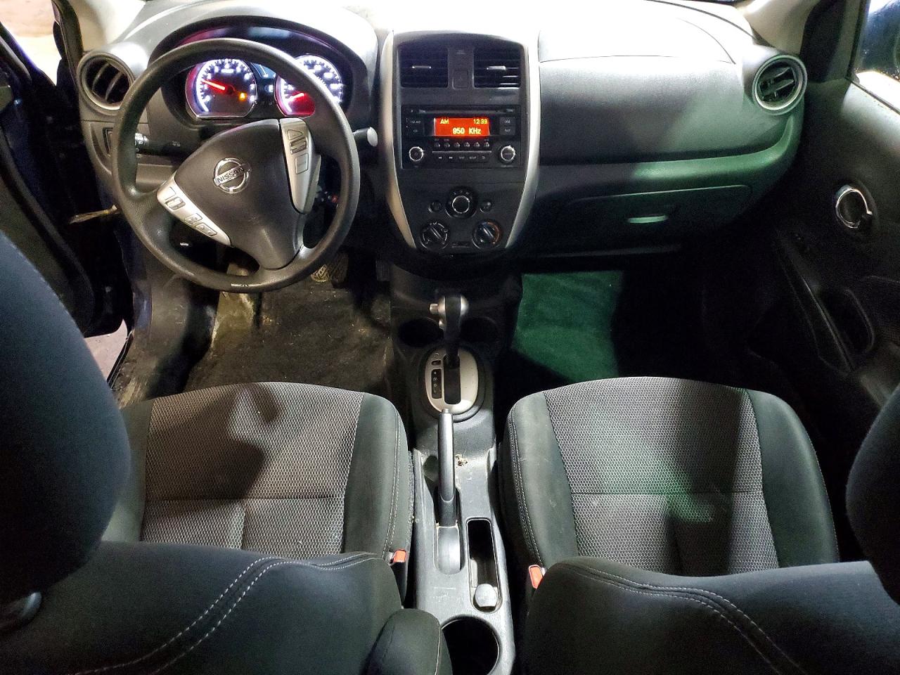 Nissan Versa Sv