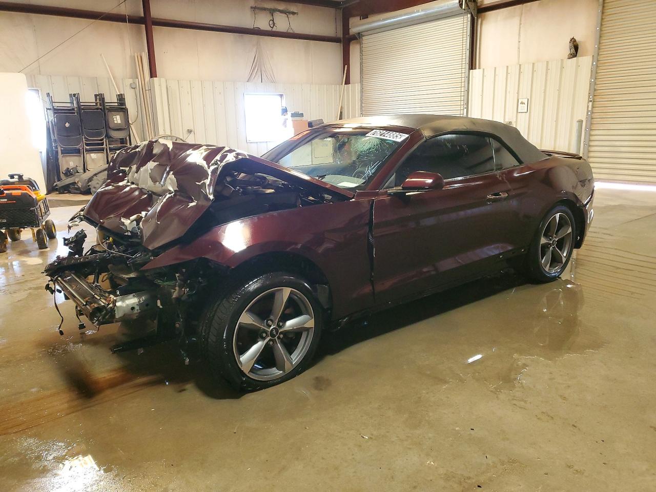 Salvage Ford Mustang Image