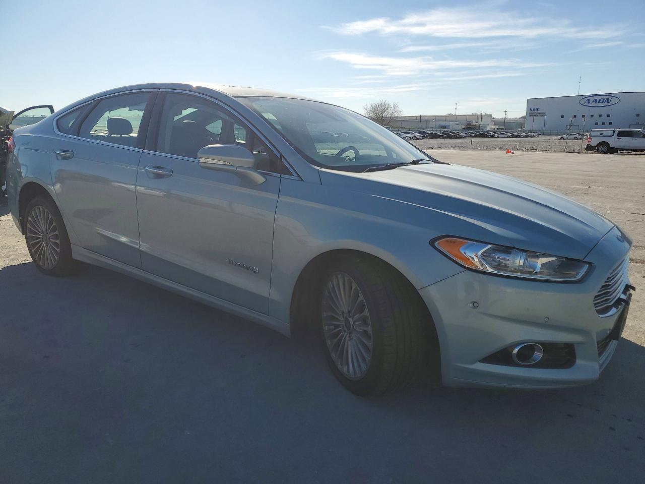 Ford Fusion Titanium Hev