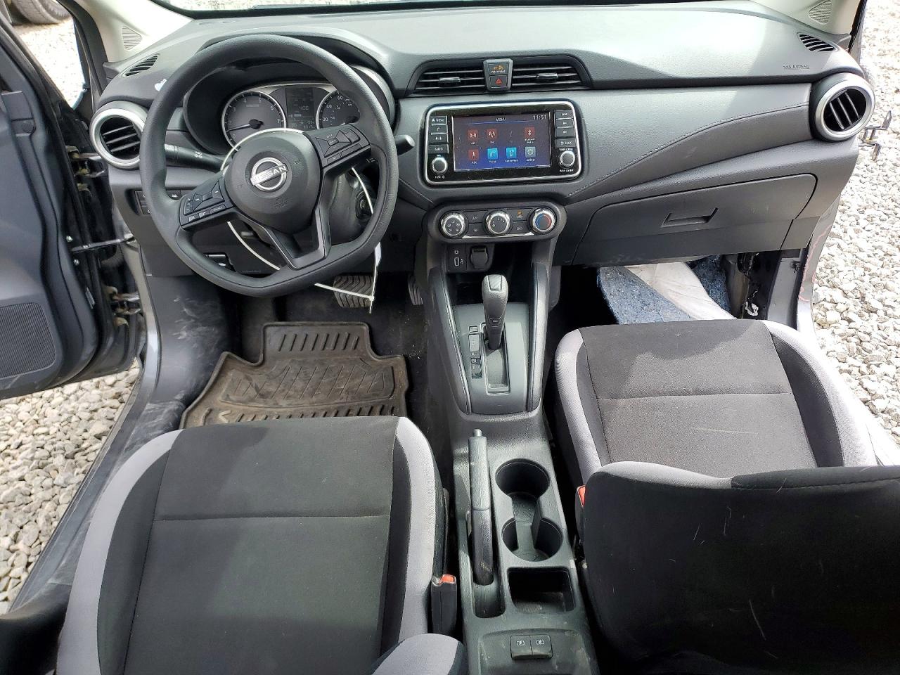 Nissan Versa S