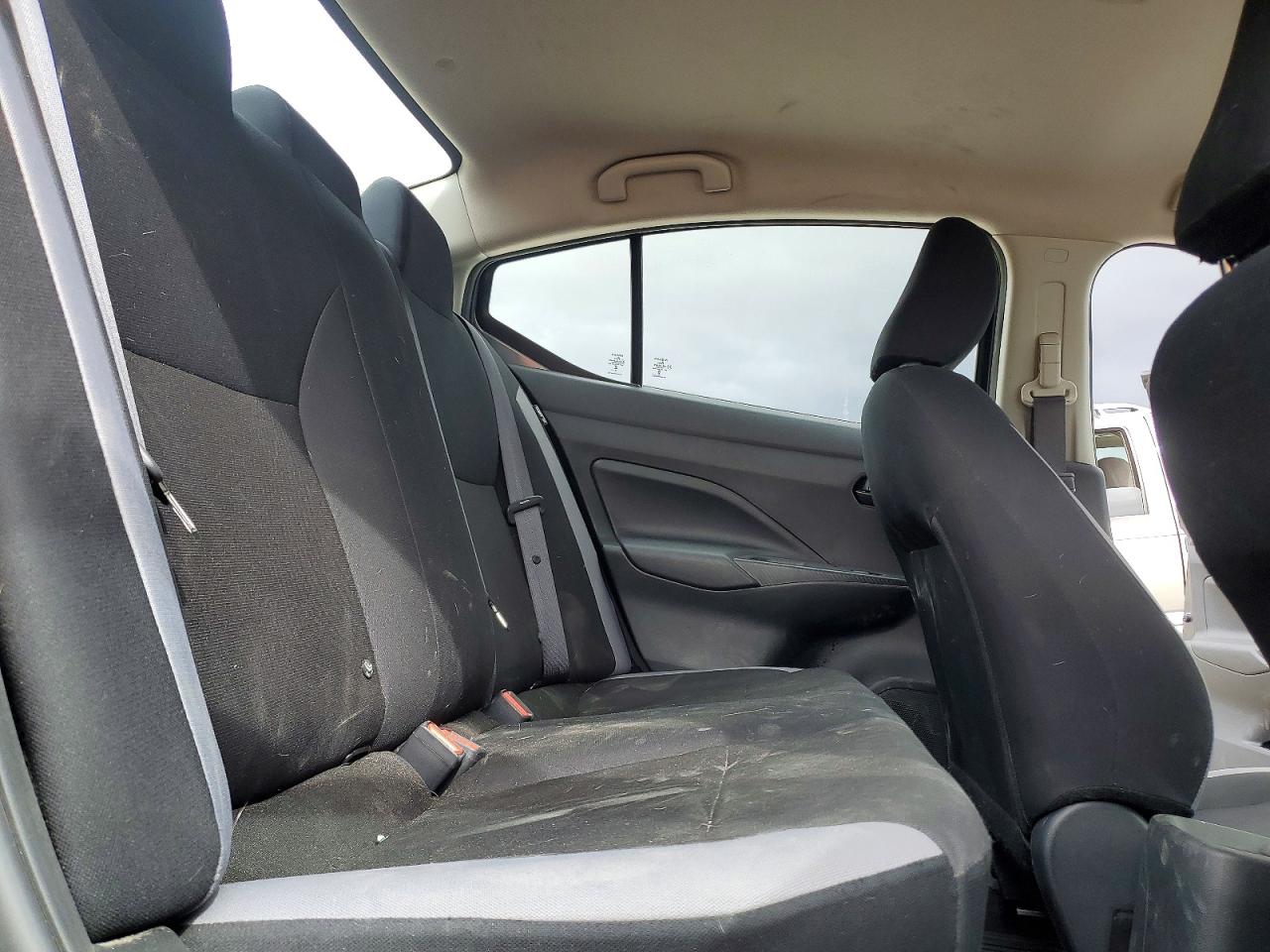 Nissan Versa S