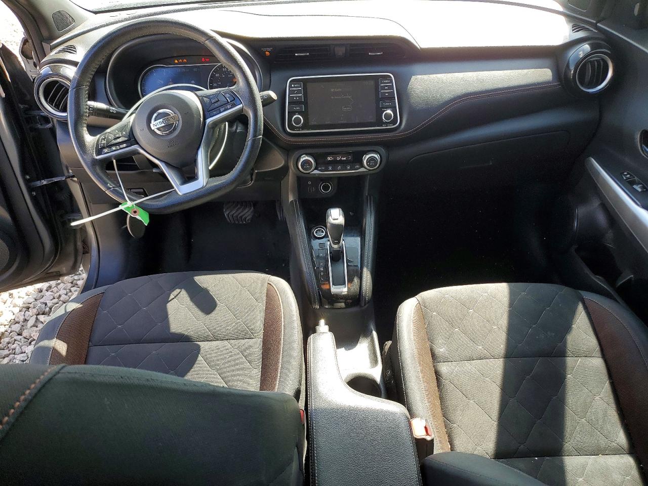 Nissan Kicks Sr