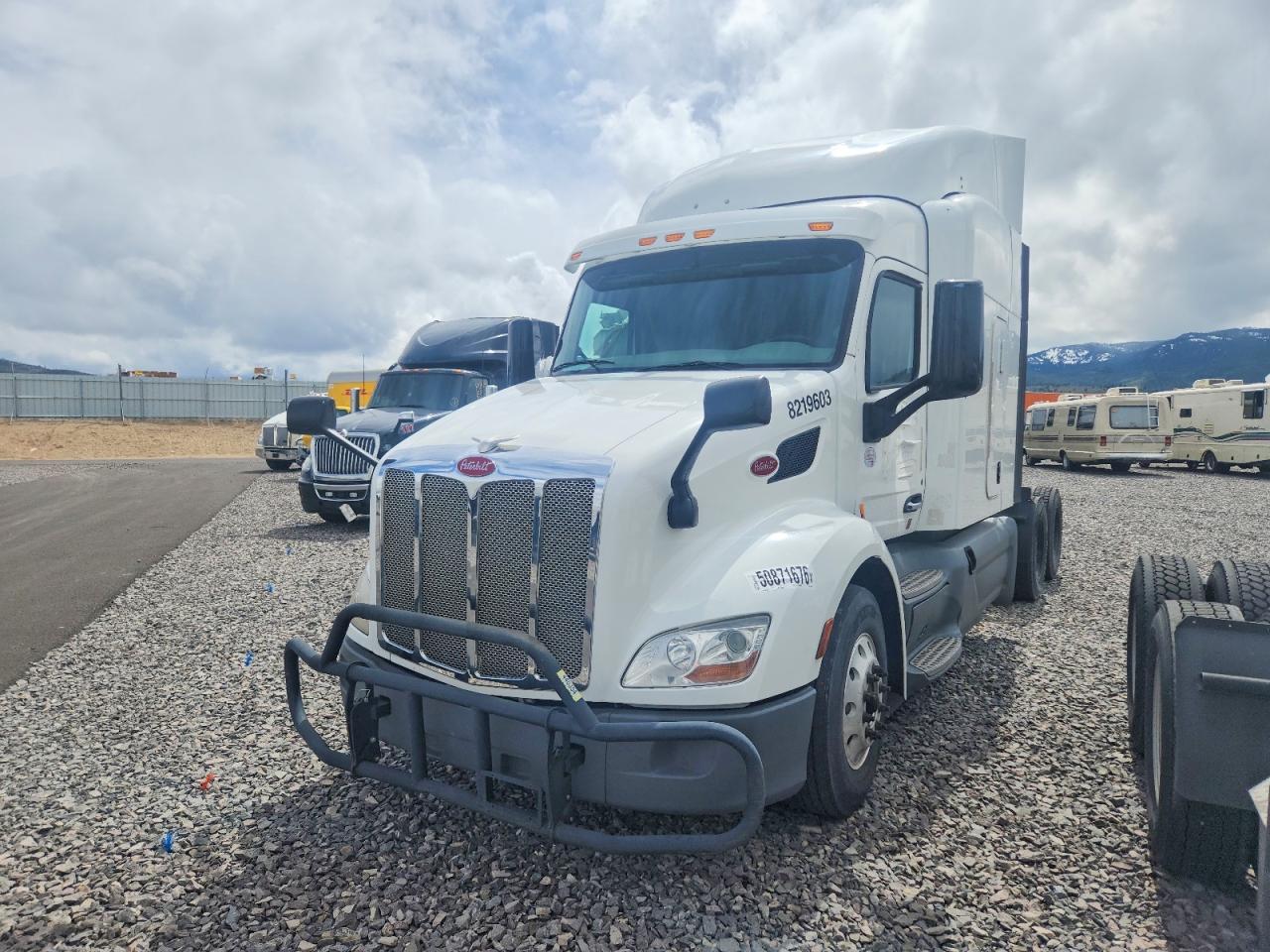 Peterbilt 579