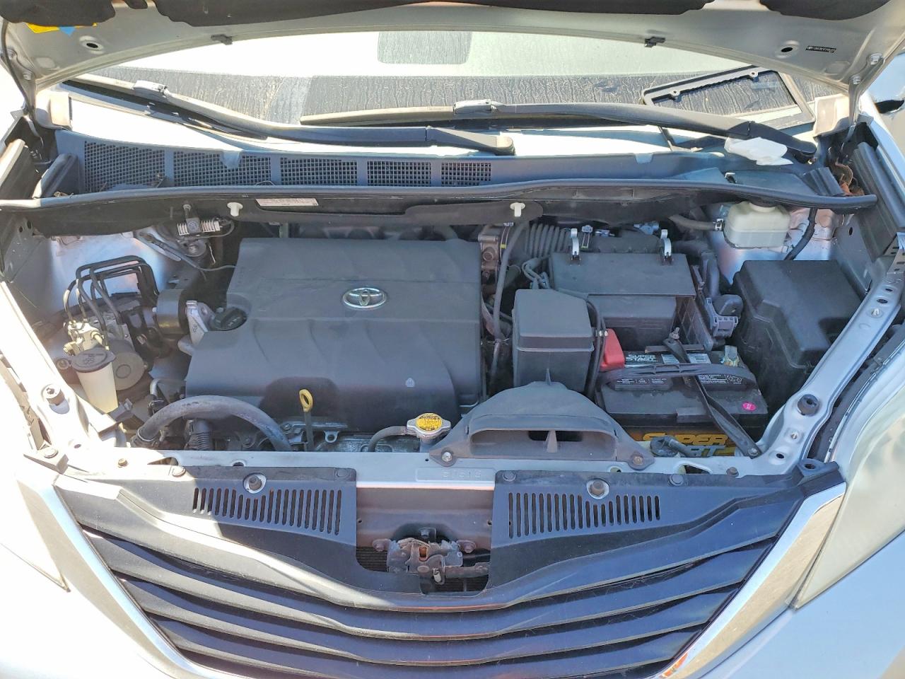 Toyota Sienna Le