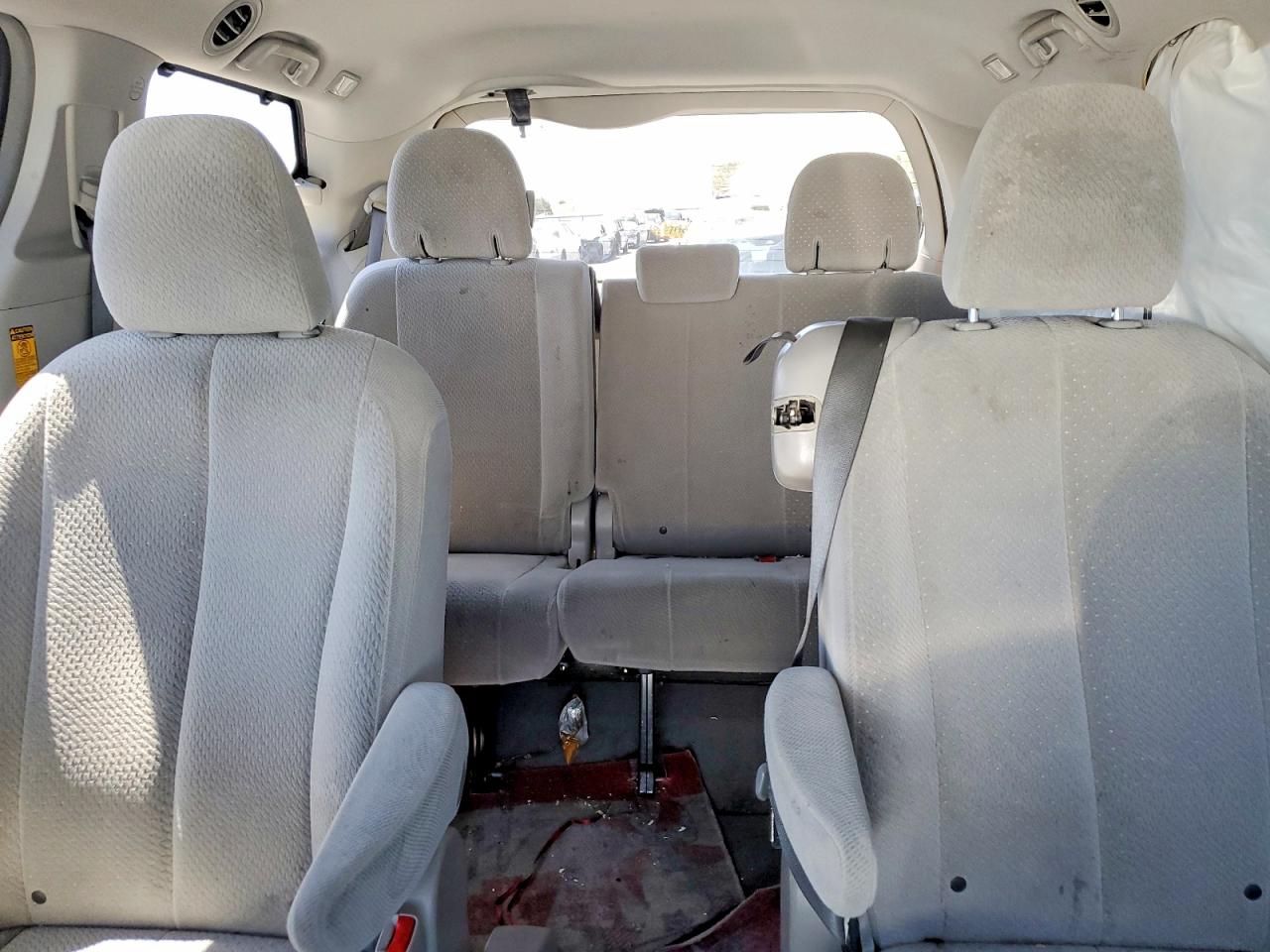 Toyota Sienna Le