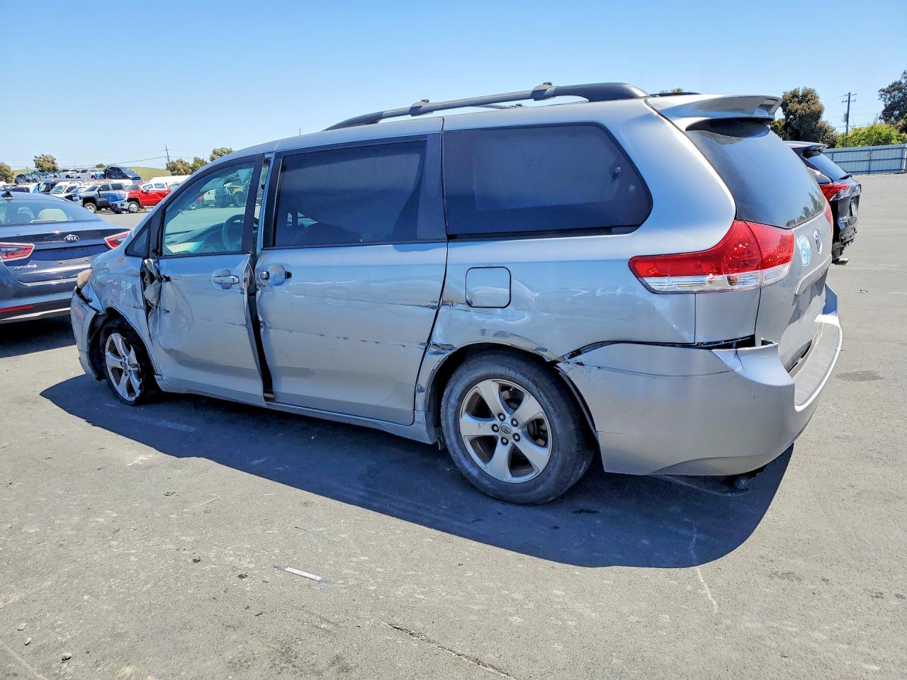 Toyota Sienna Le