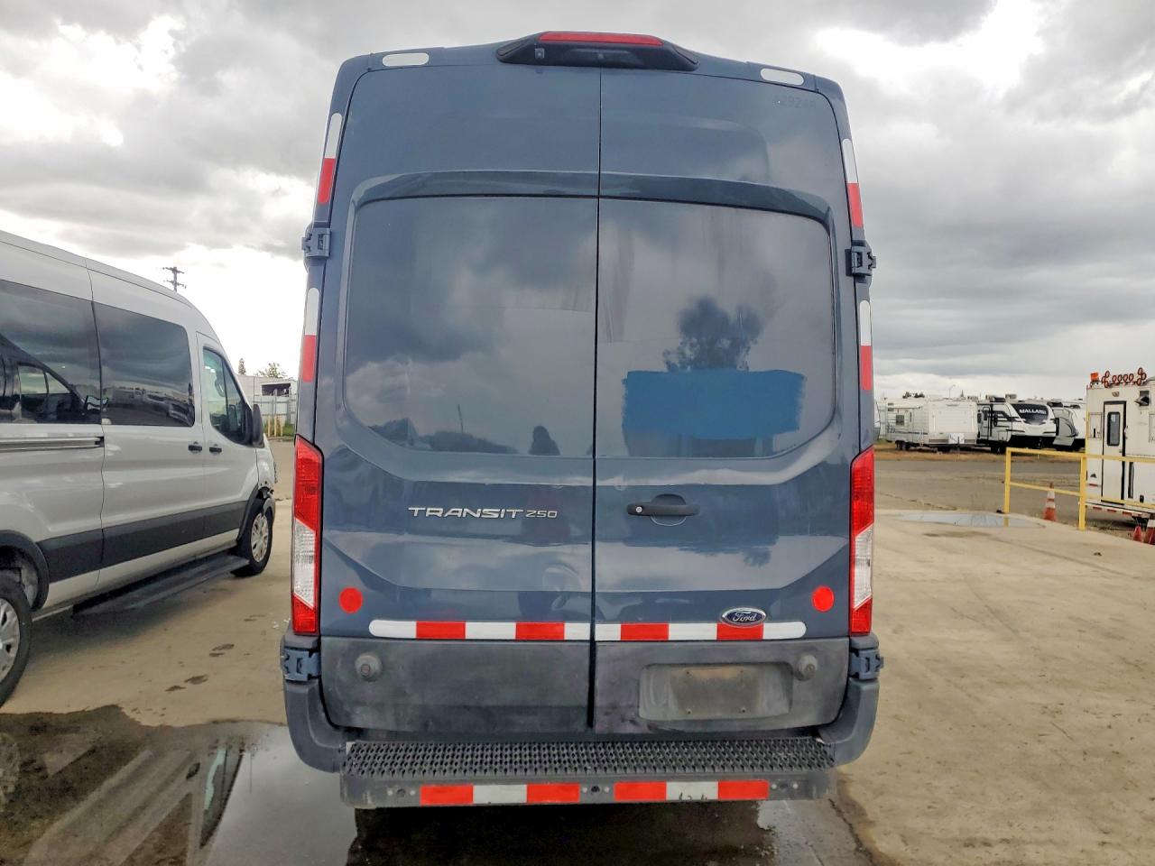 Ford Transit T-250