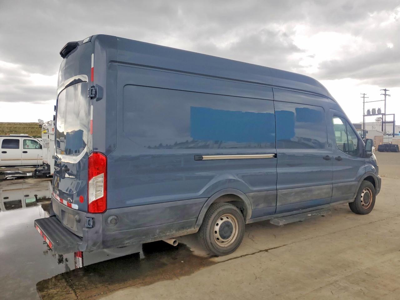 Ford Transit T-250