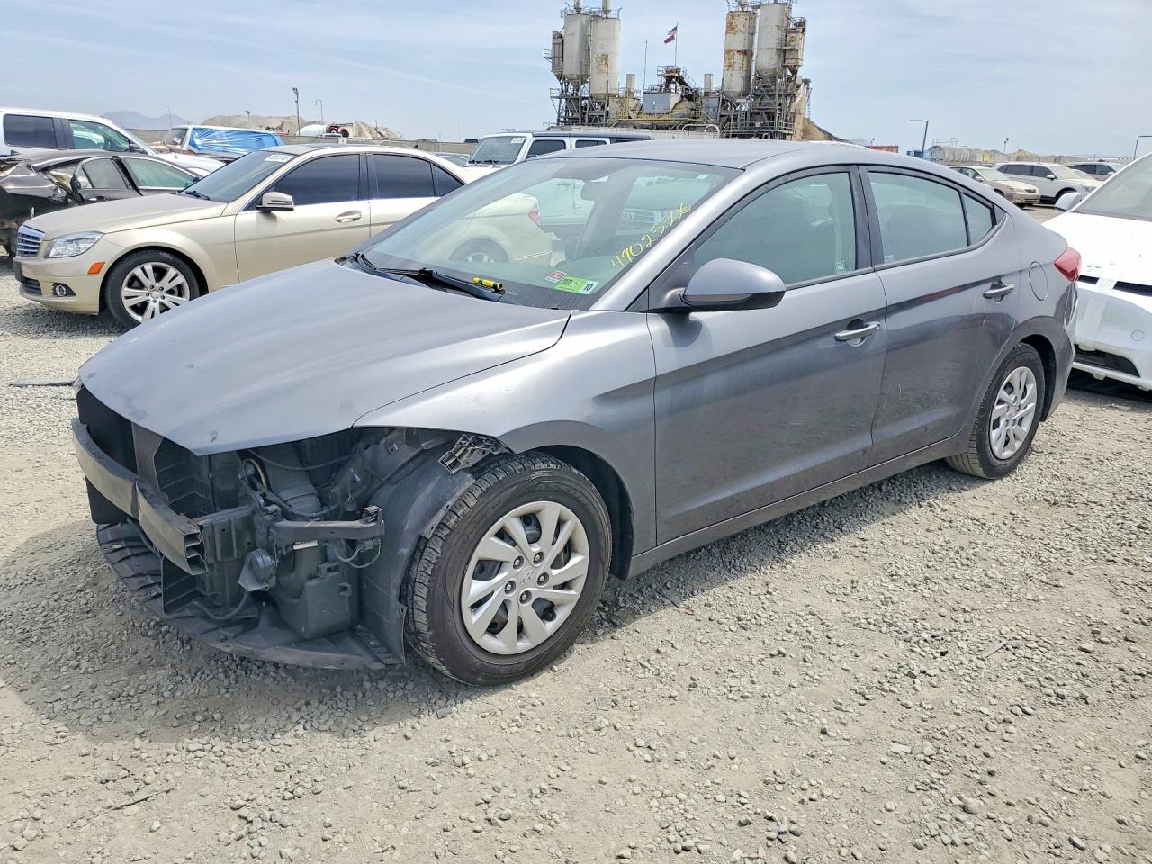 Salvage Hyundai ELANTRA Image