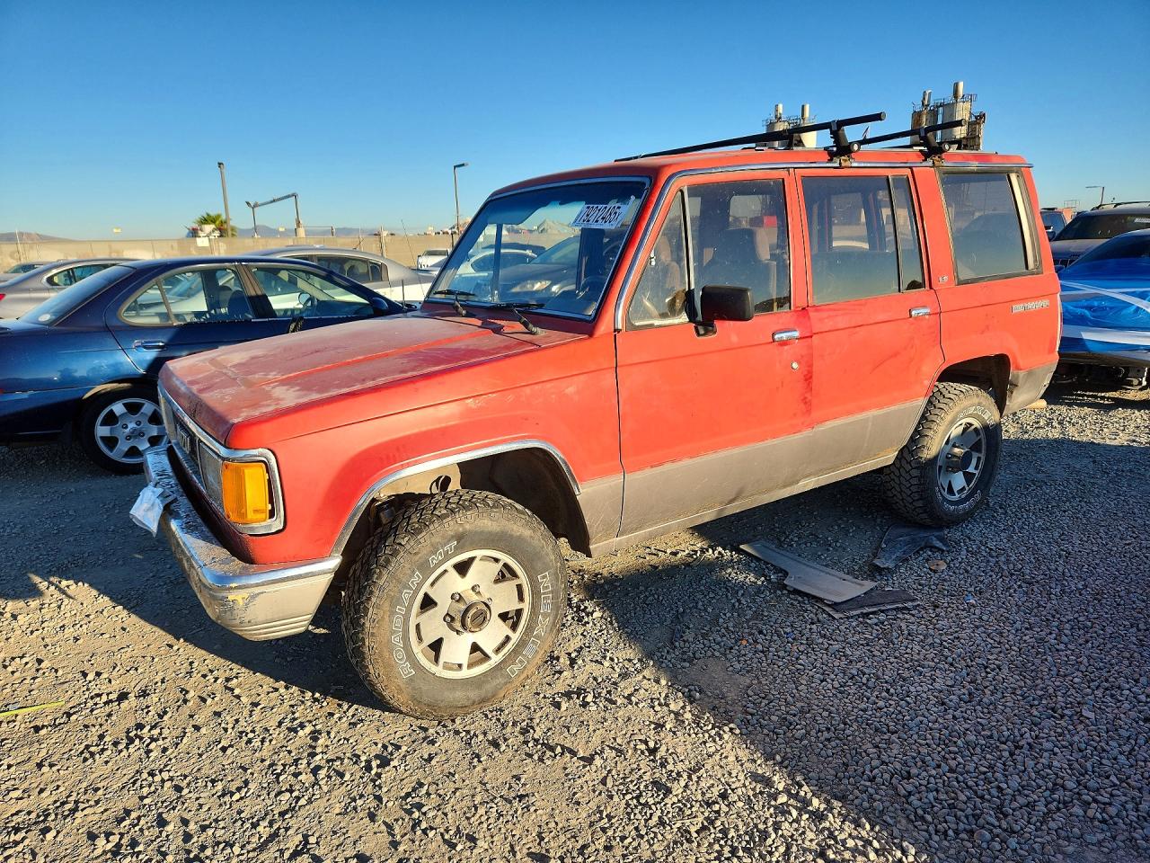 Salvage Isuzu Trooper Image