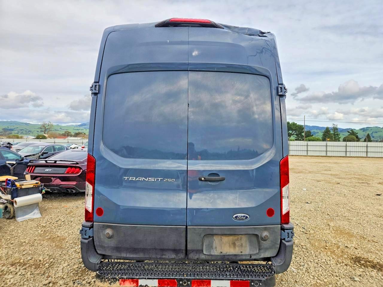 Ford Transit T-250
