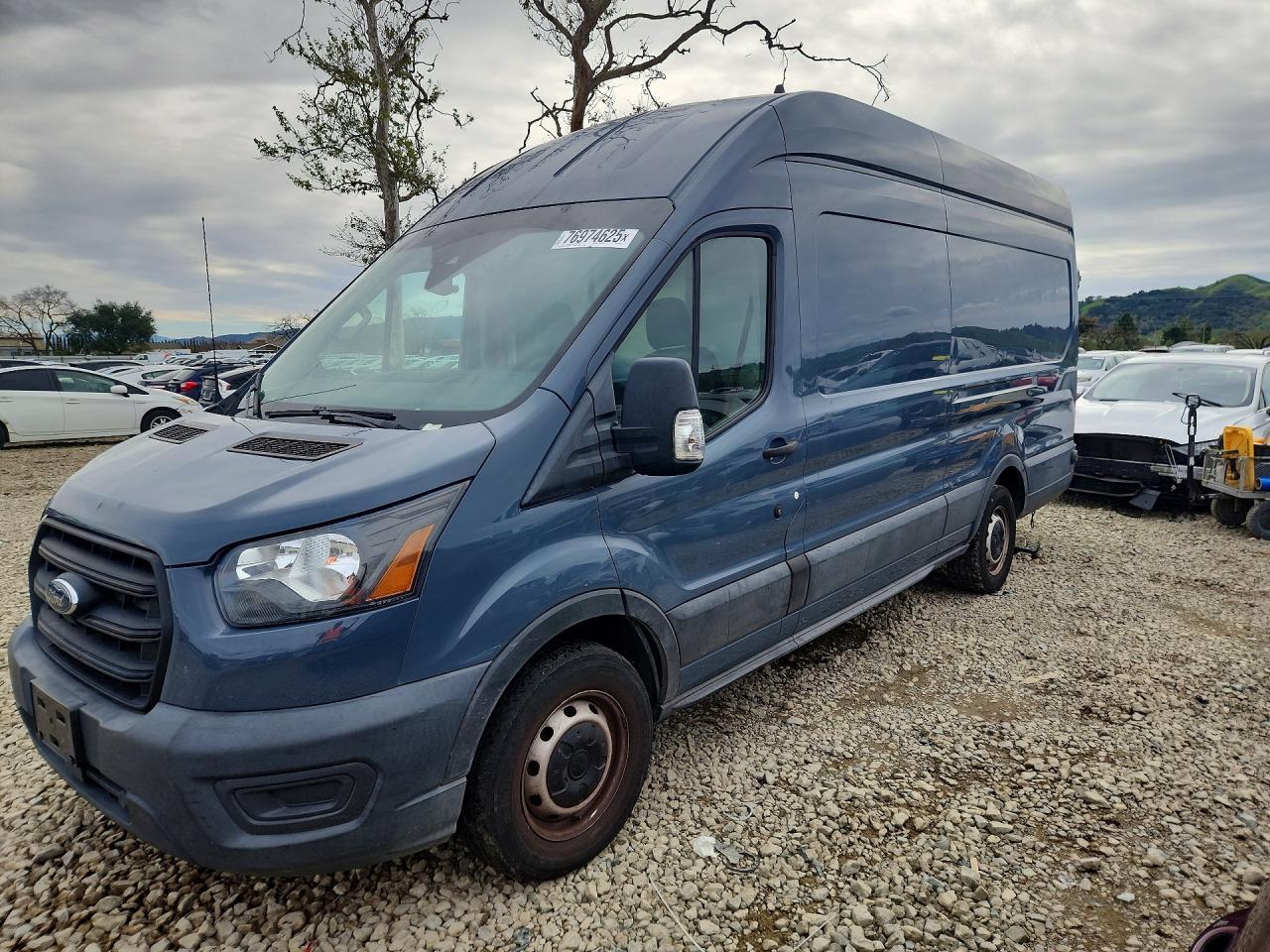 Salvage Ford Transit Image