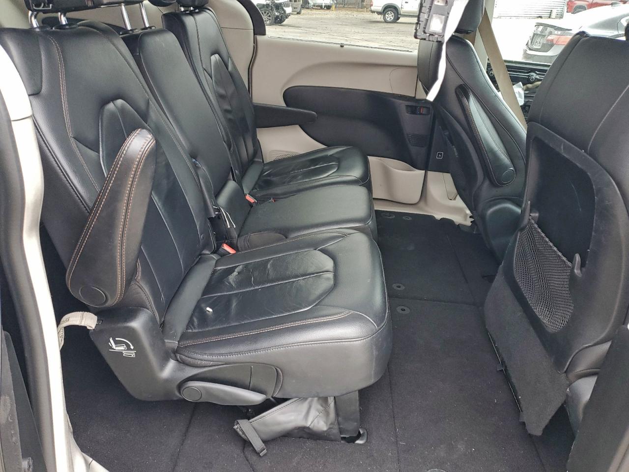Chrysler Pacifica Touring L