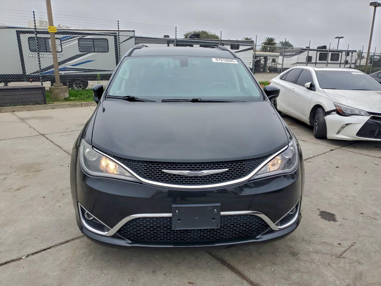 Chrysler Pacifica Touring L