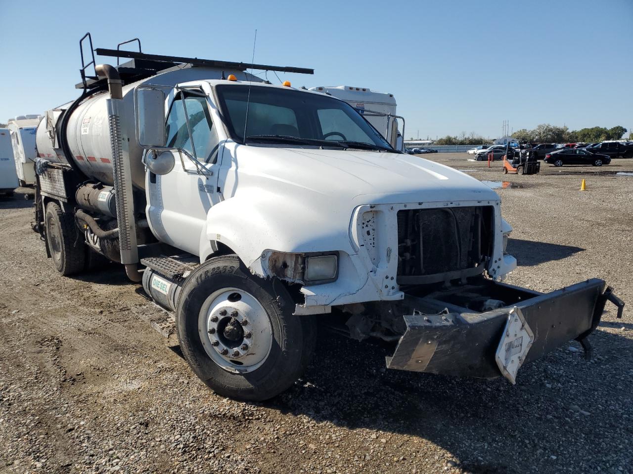 Salvage Ford F-750 Image
