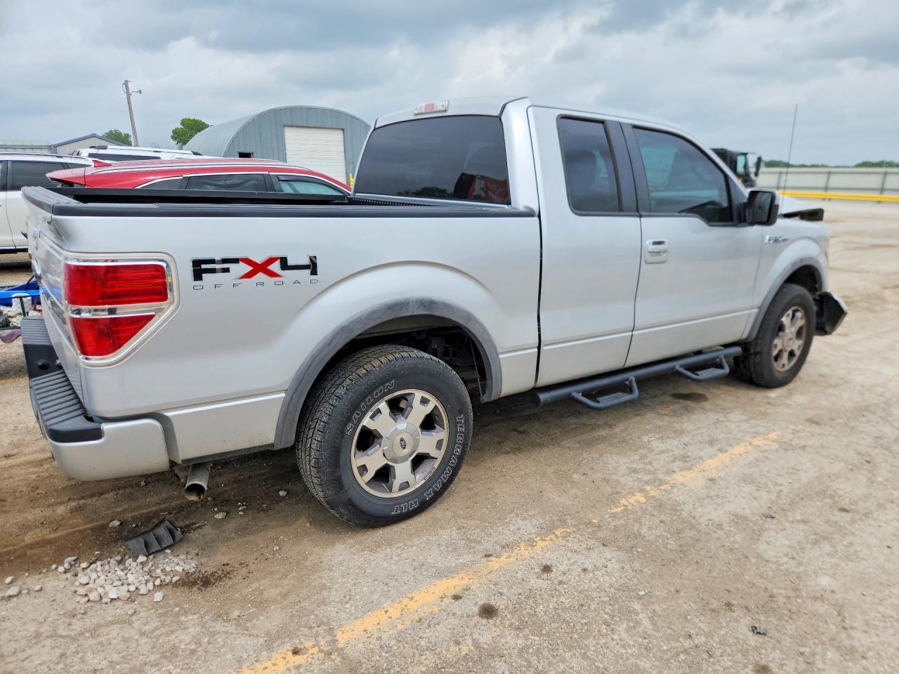 Ford F-150 Super Cab