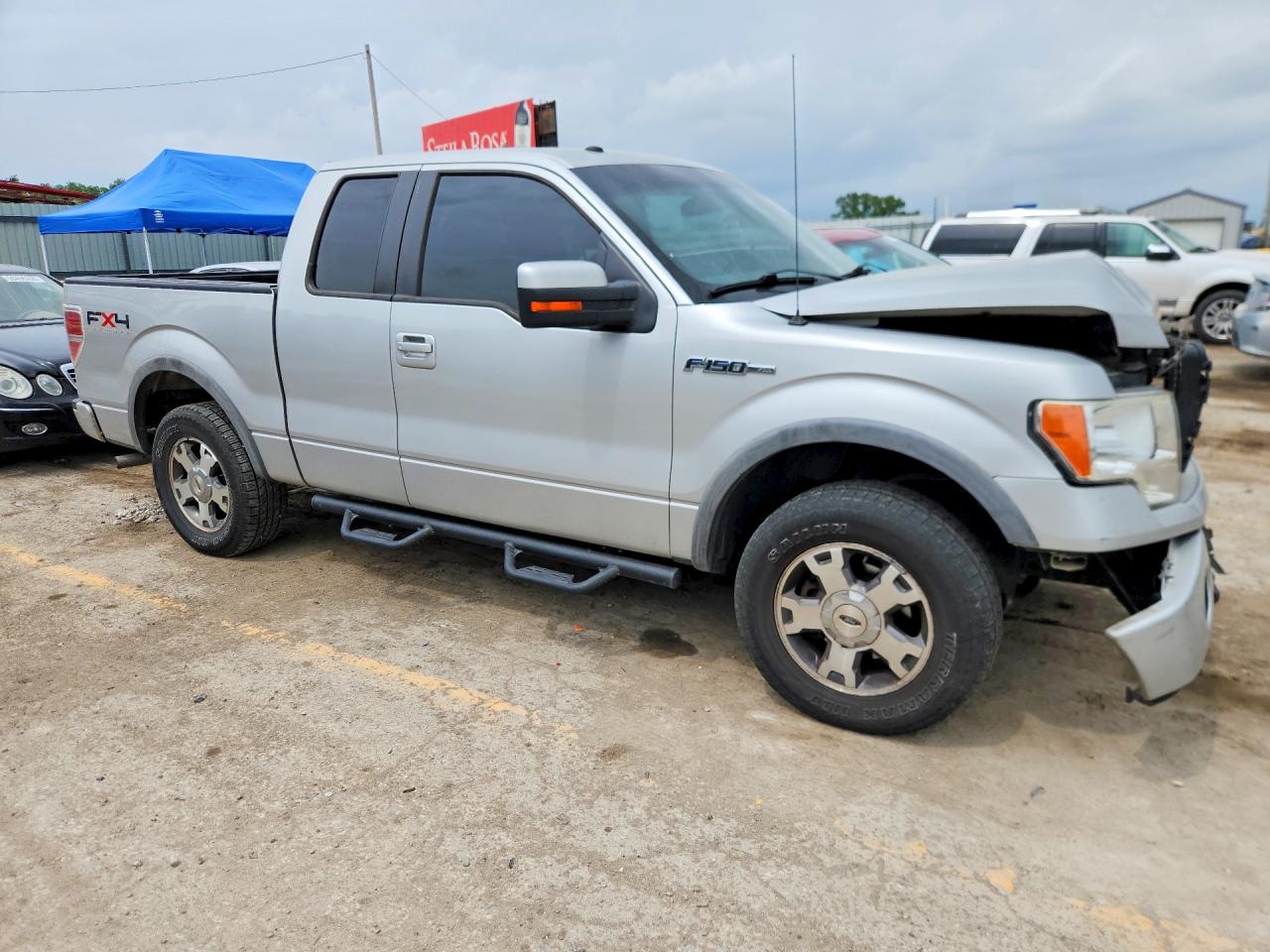 Ford F-150 Super Cab