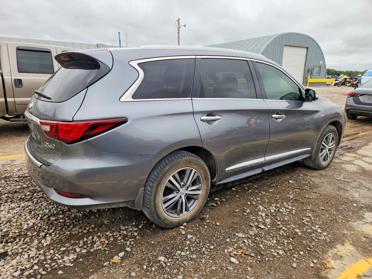 INFINITI Qx Luxe