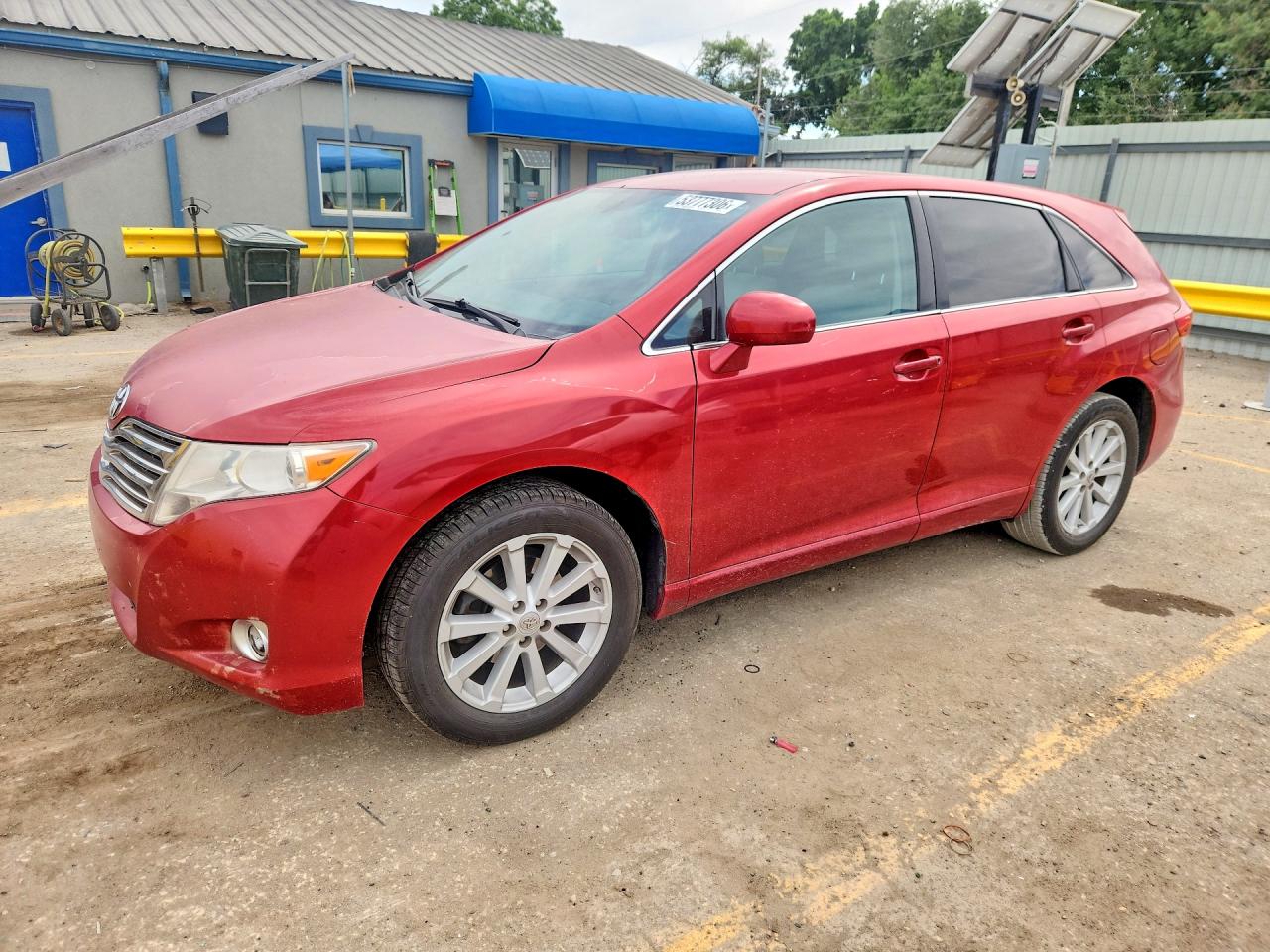 Salvage Toyota Venza Image