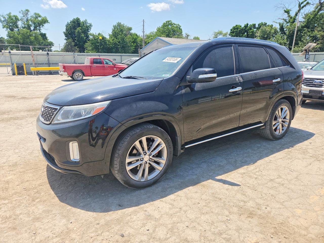 Salvage Kia Sorento Image