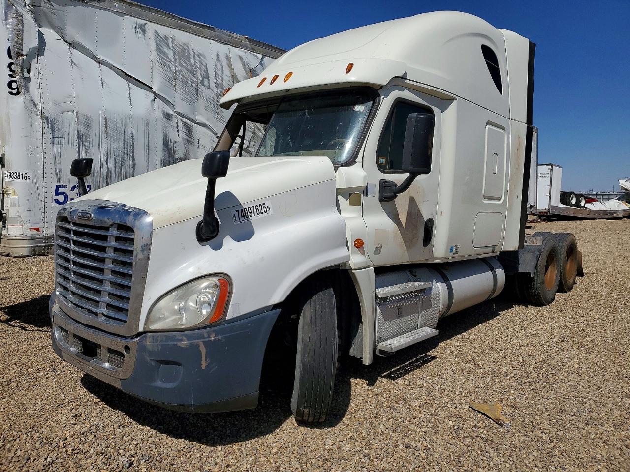 Freigliner Cascadia 113