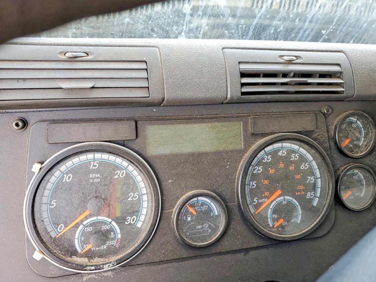 Freigliner Cascadia 113