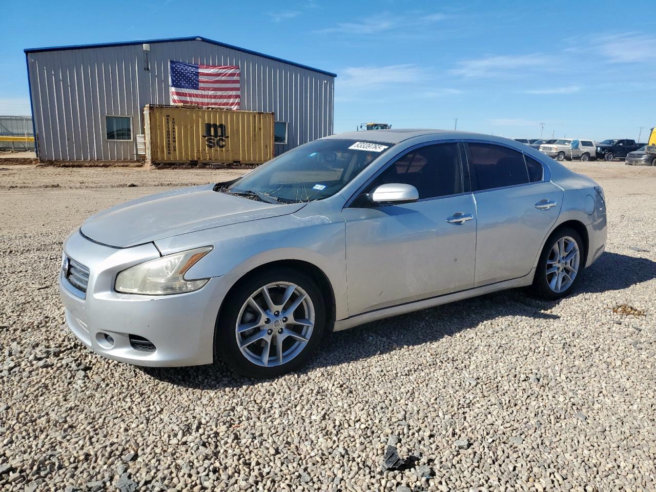 Salvage Nissan Maxima Image