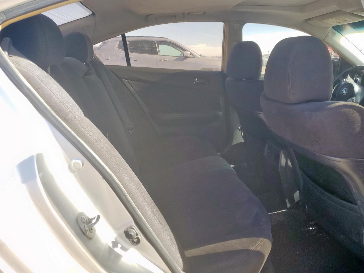 Nissan Maxima S