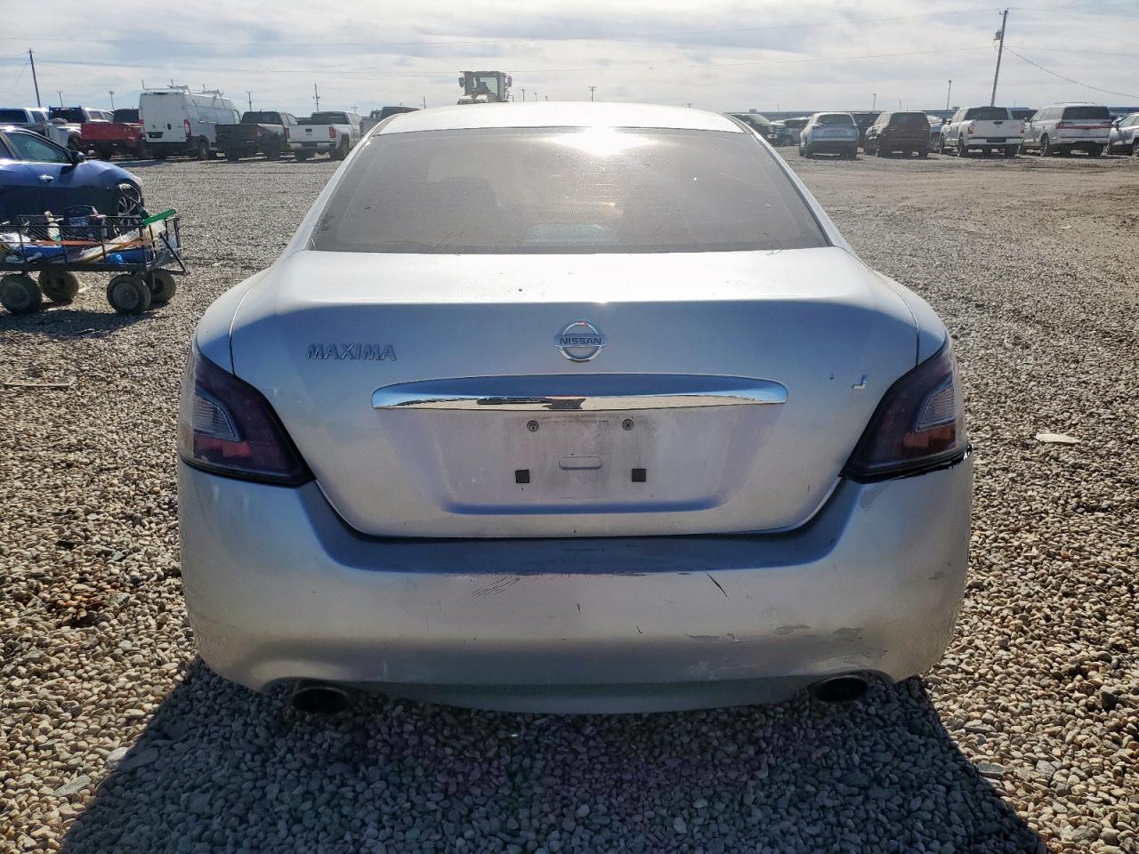 Nissan Maxima S