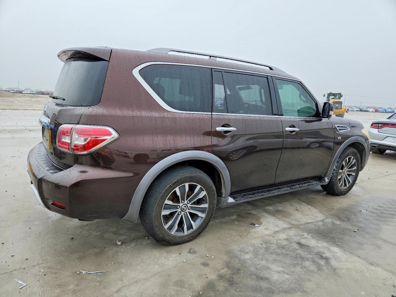 Nissan Armada Sv