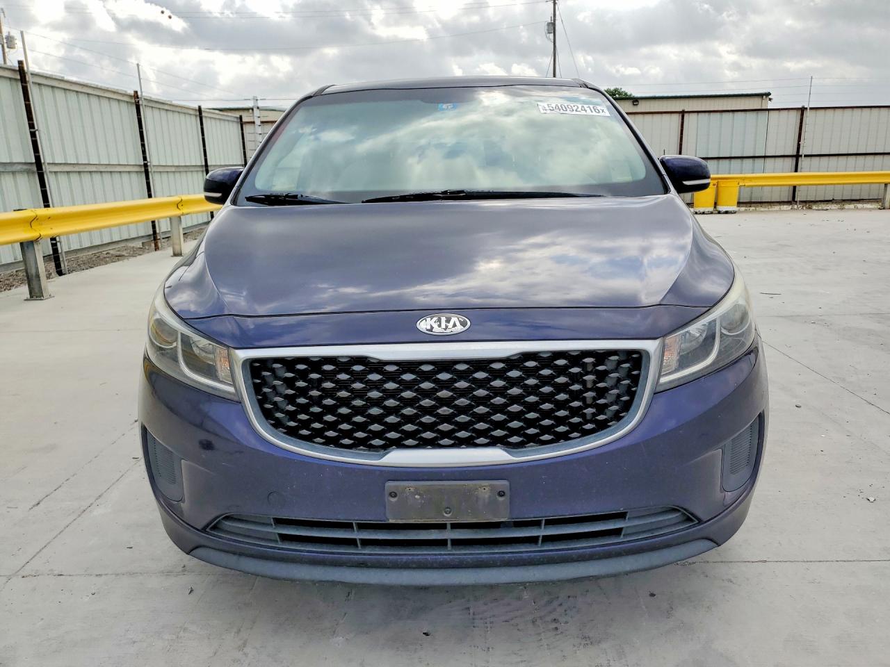 Kia Sedona Lx