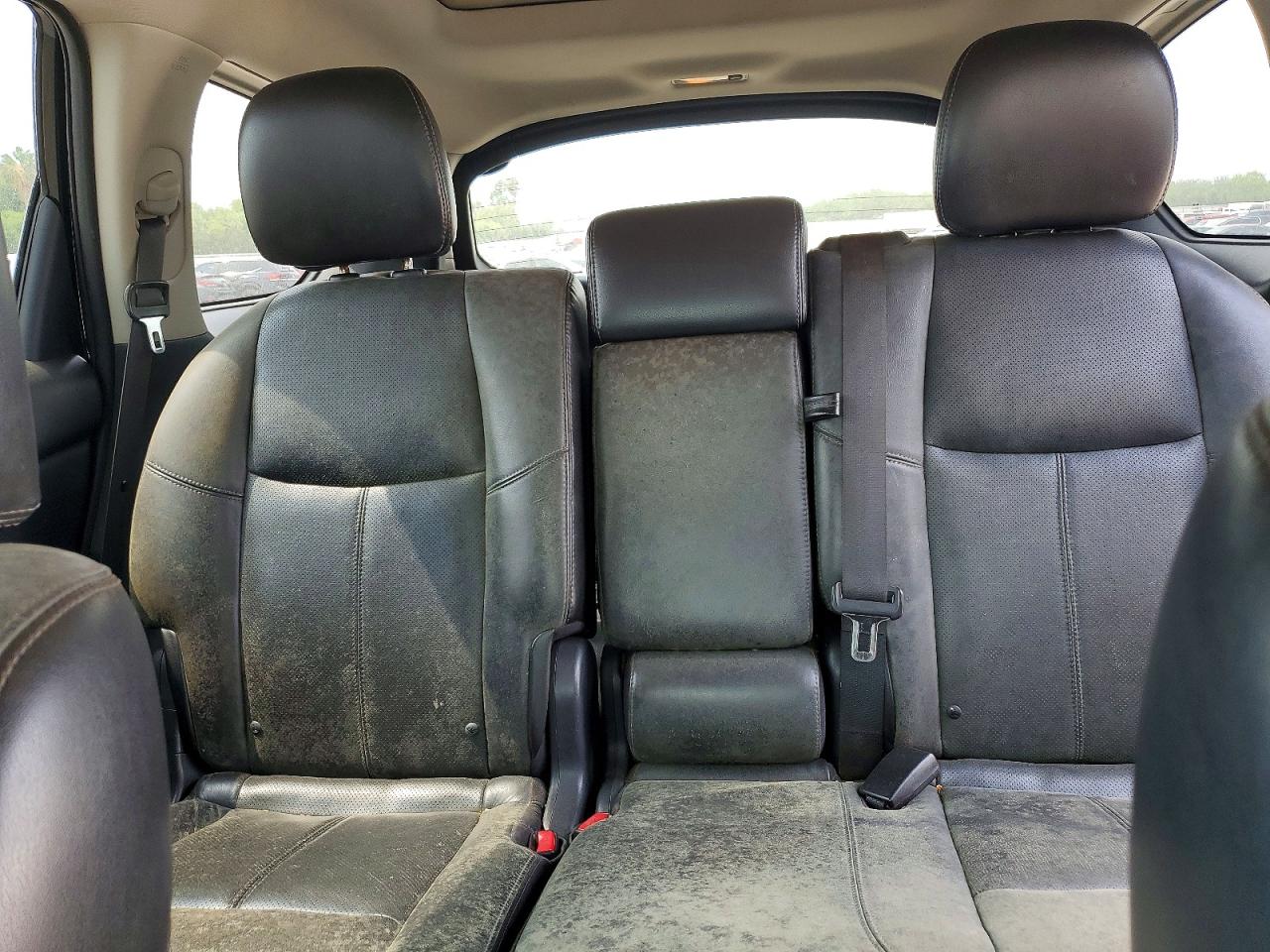 Nissan Pathfinder S