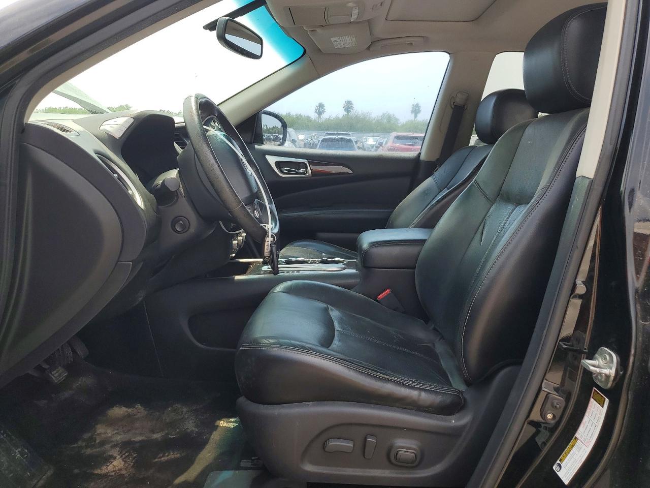 Nissan Pathfinder S