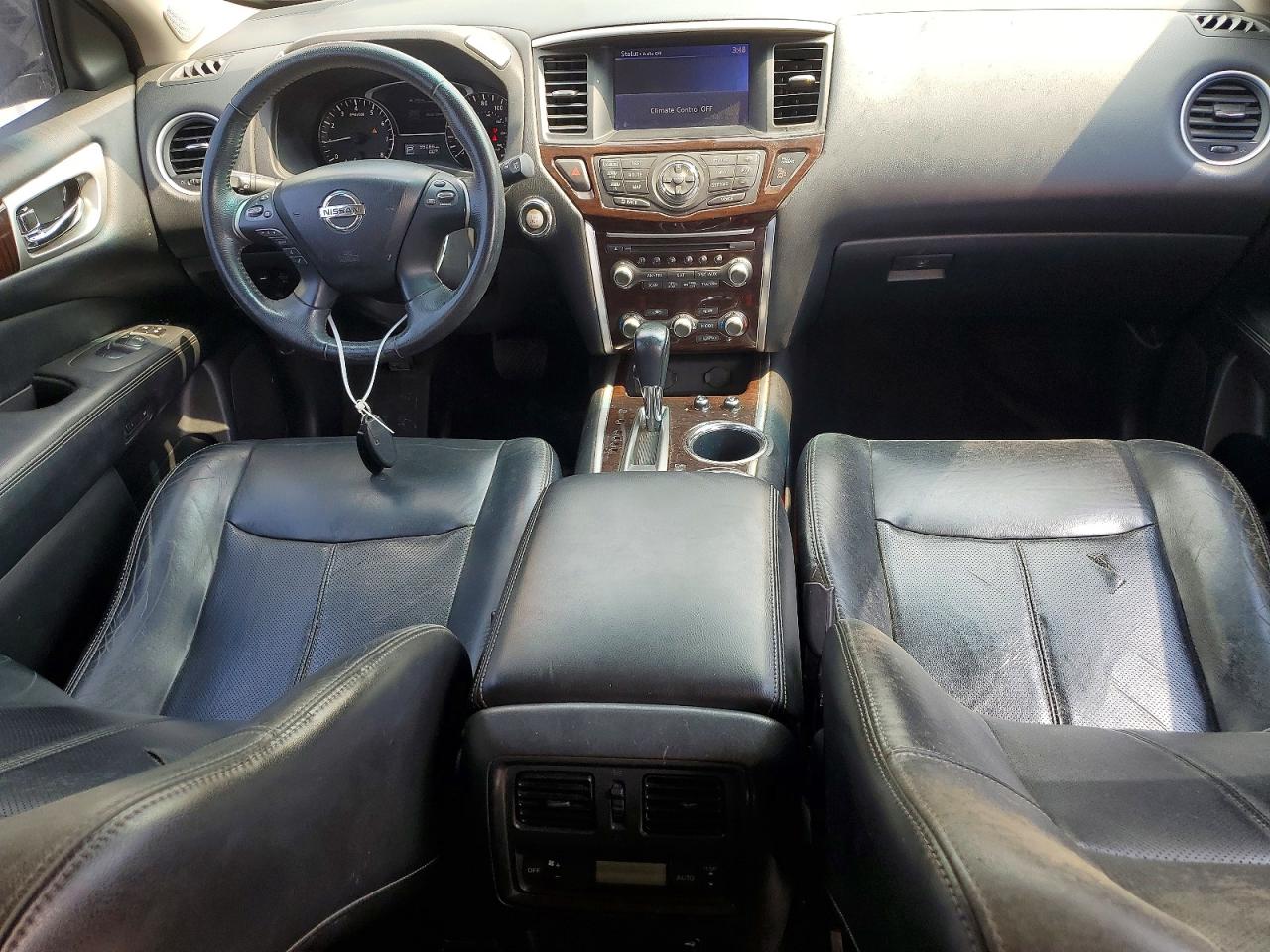 Nissan Pathfinder S
