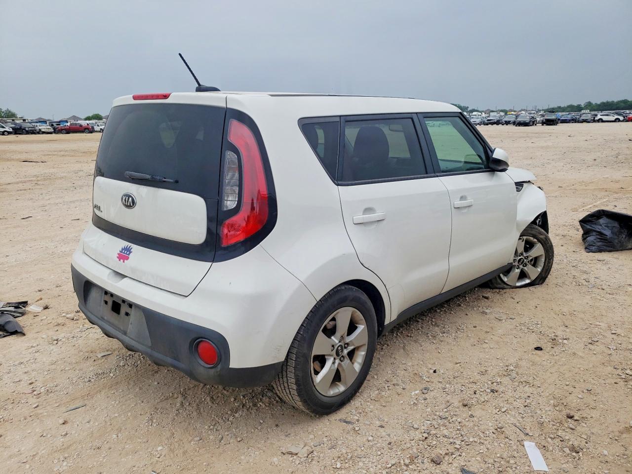 Kia Soul Base