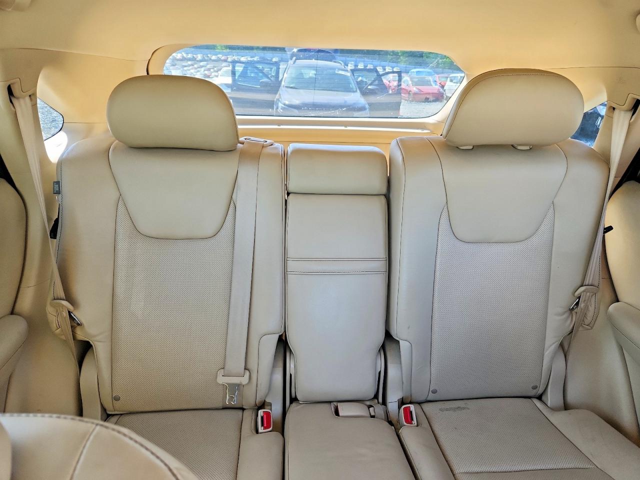 Lexus RX Base