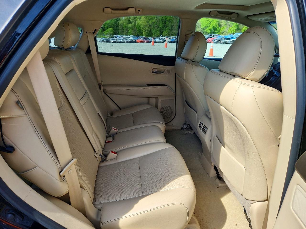 Lexus RX Base