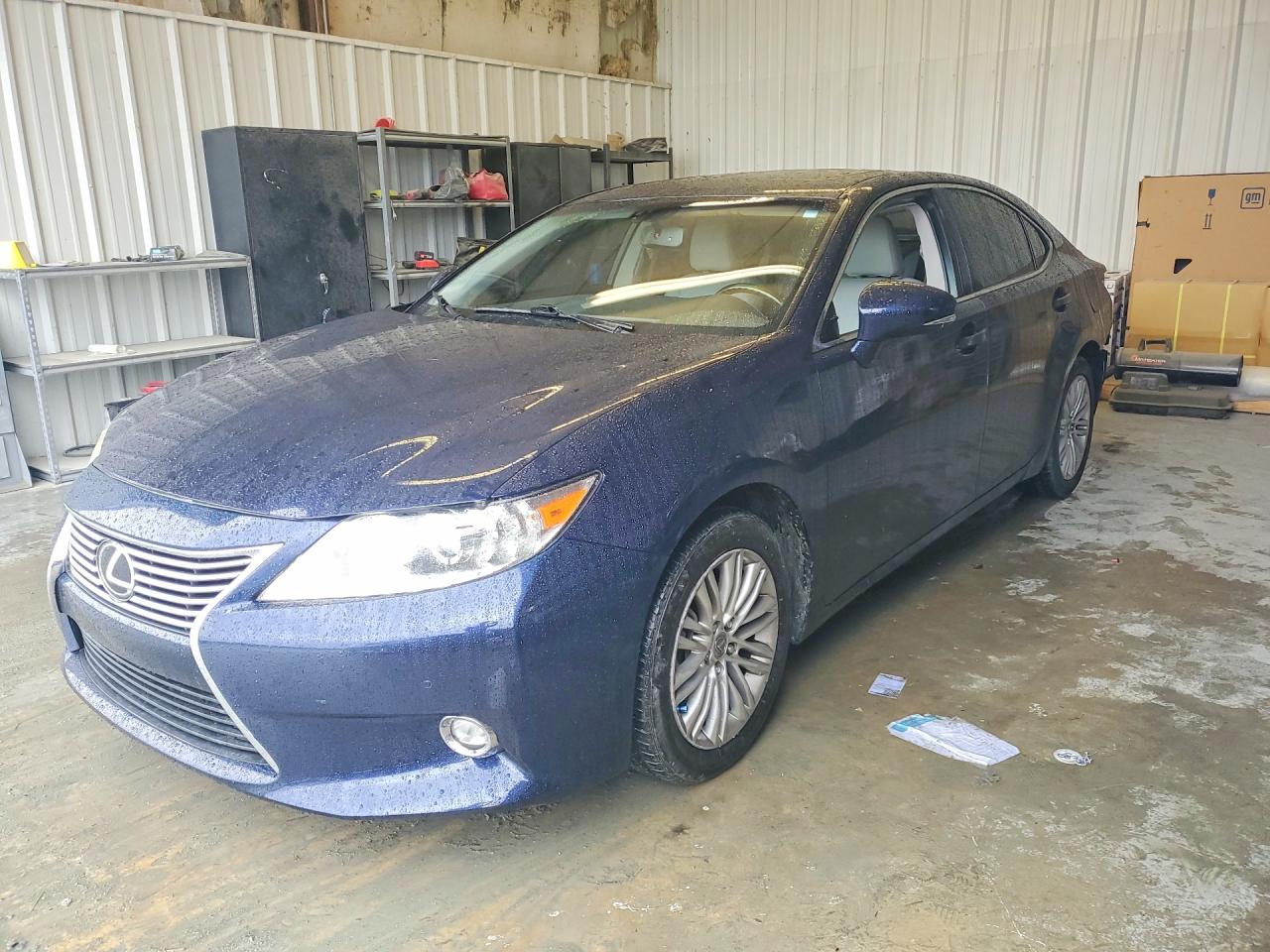 Salvage Lexus Es Image