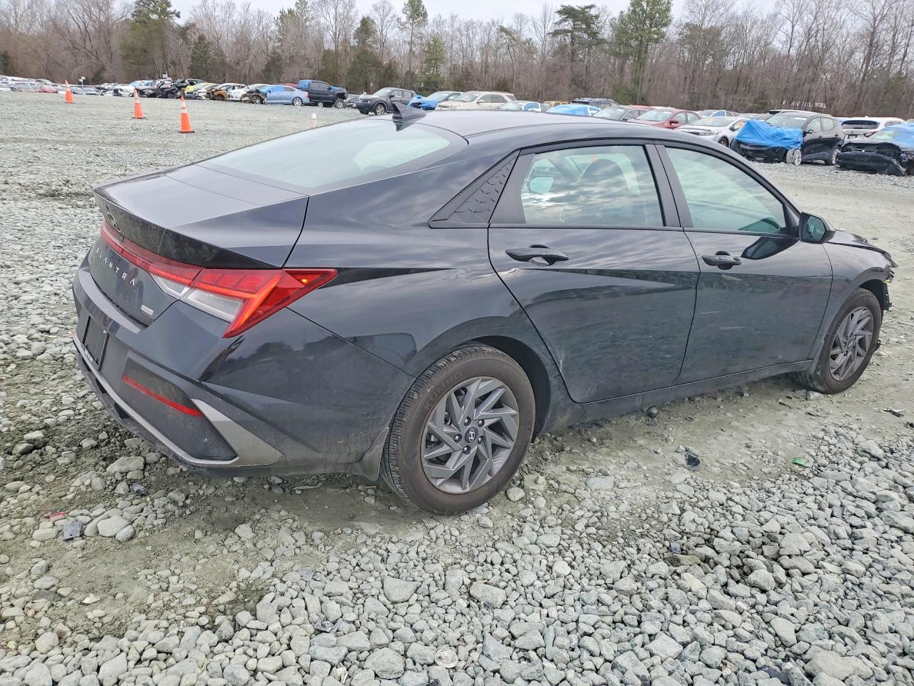 Hyundai ELANTRA Blue