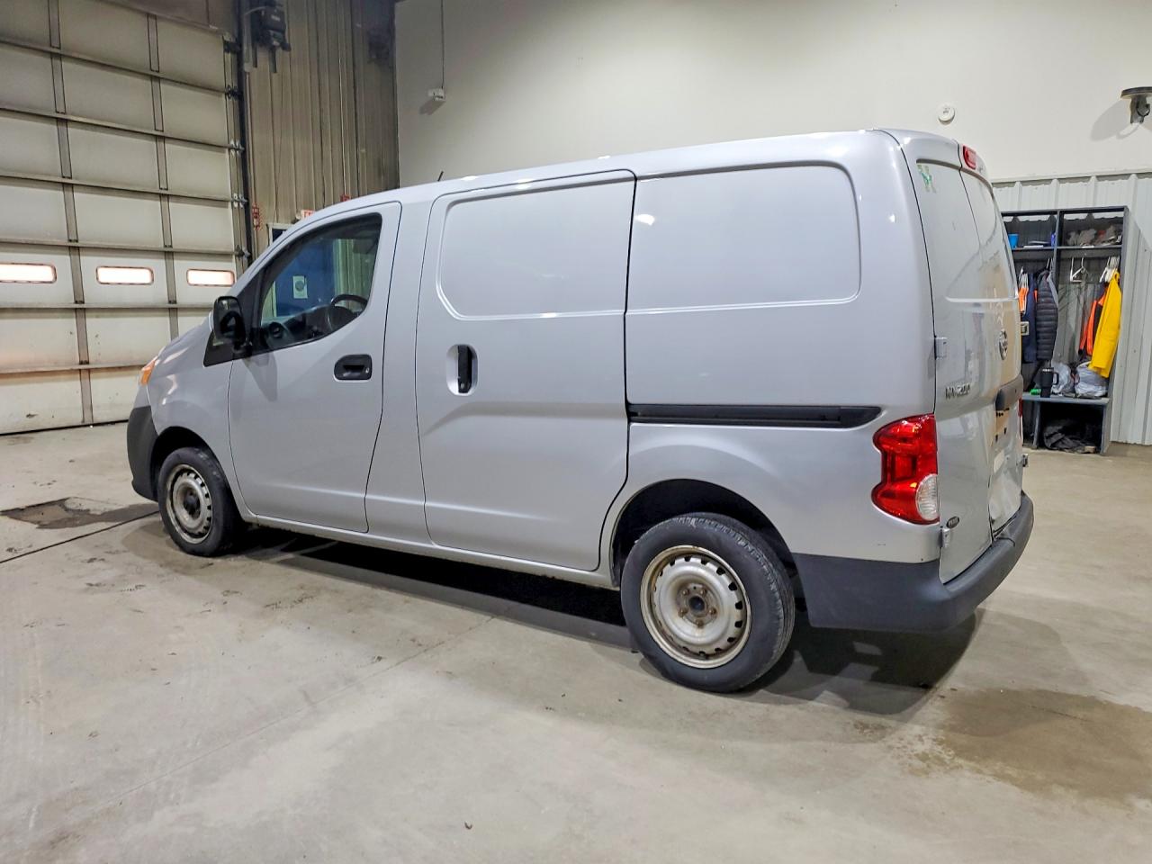 Nissan Nv S