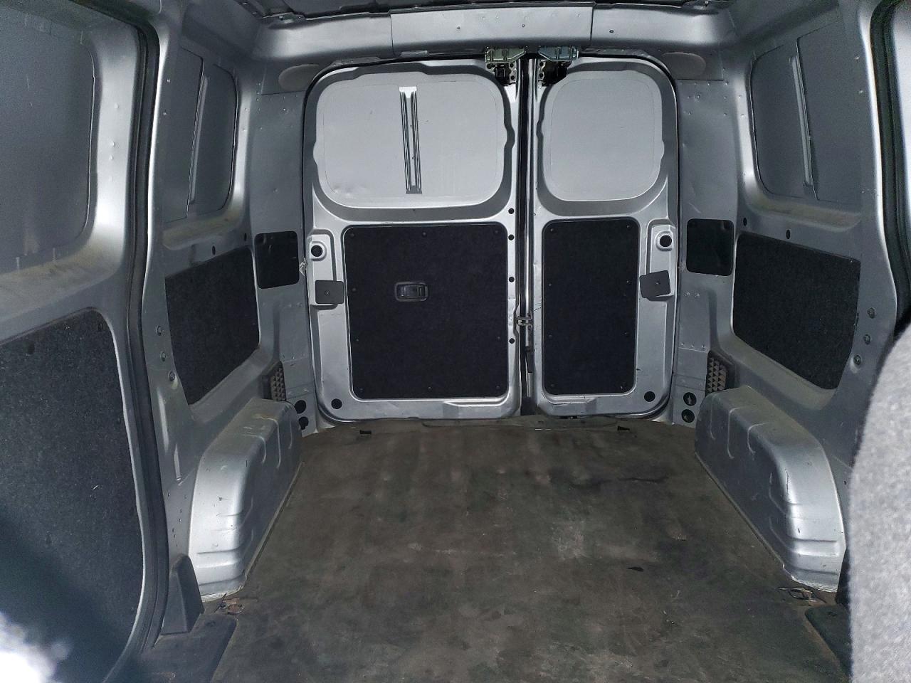 Nissan Nv S