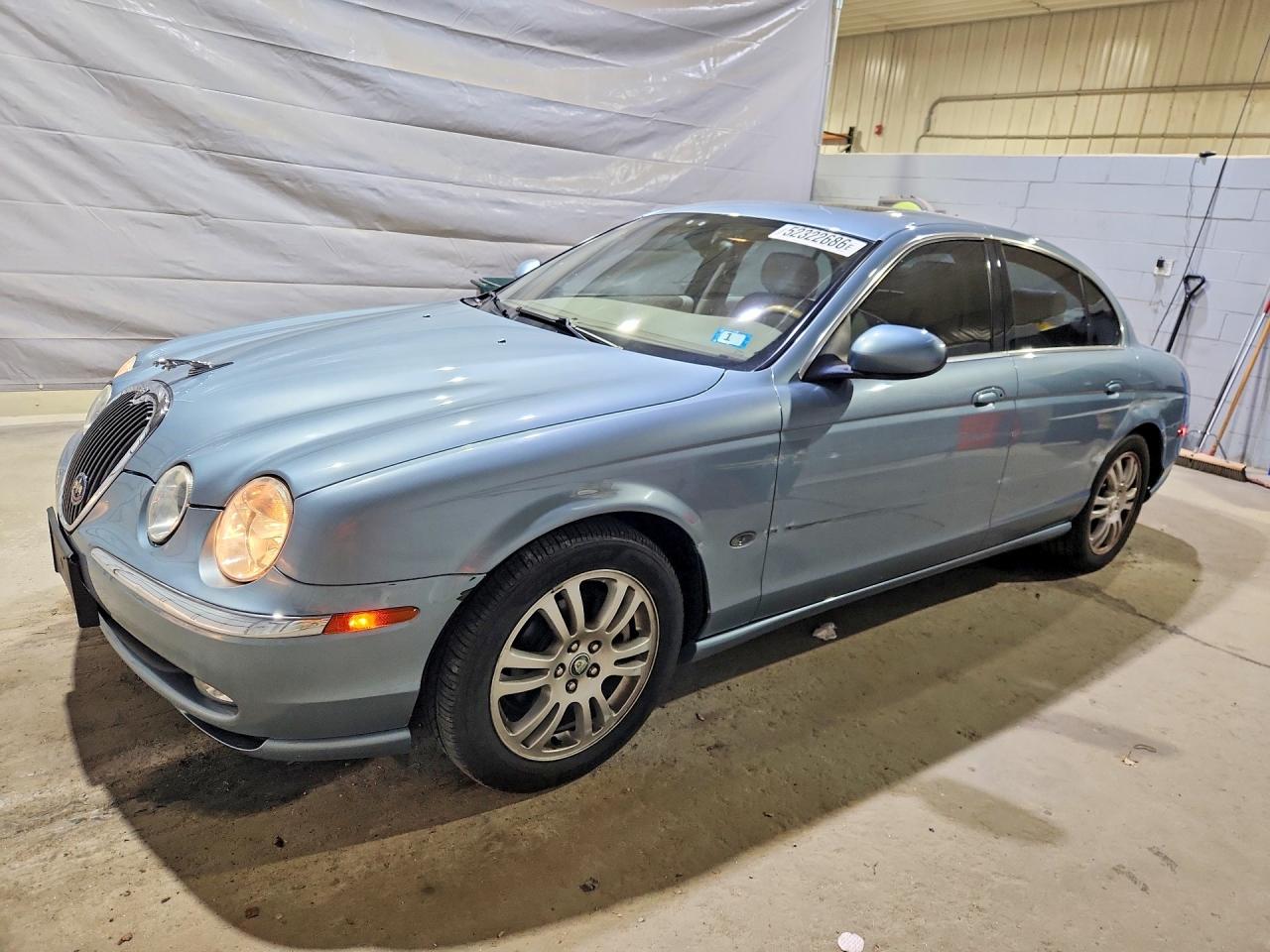 Salvage Jaguar S-Type Image