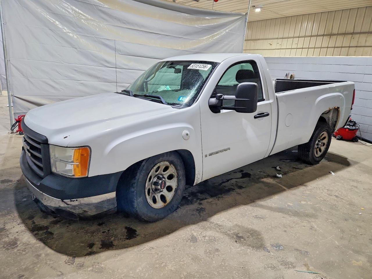 Salvage GMC Sierra Image