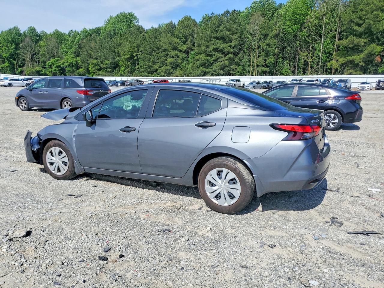 Nissan Versa S