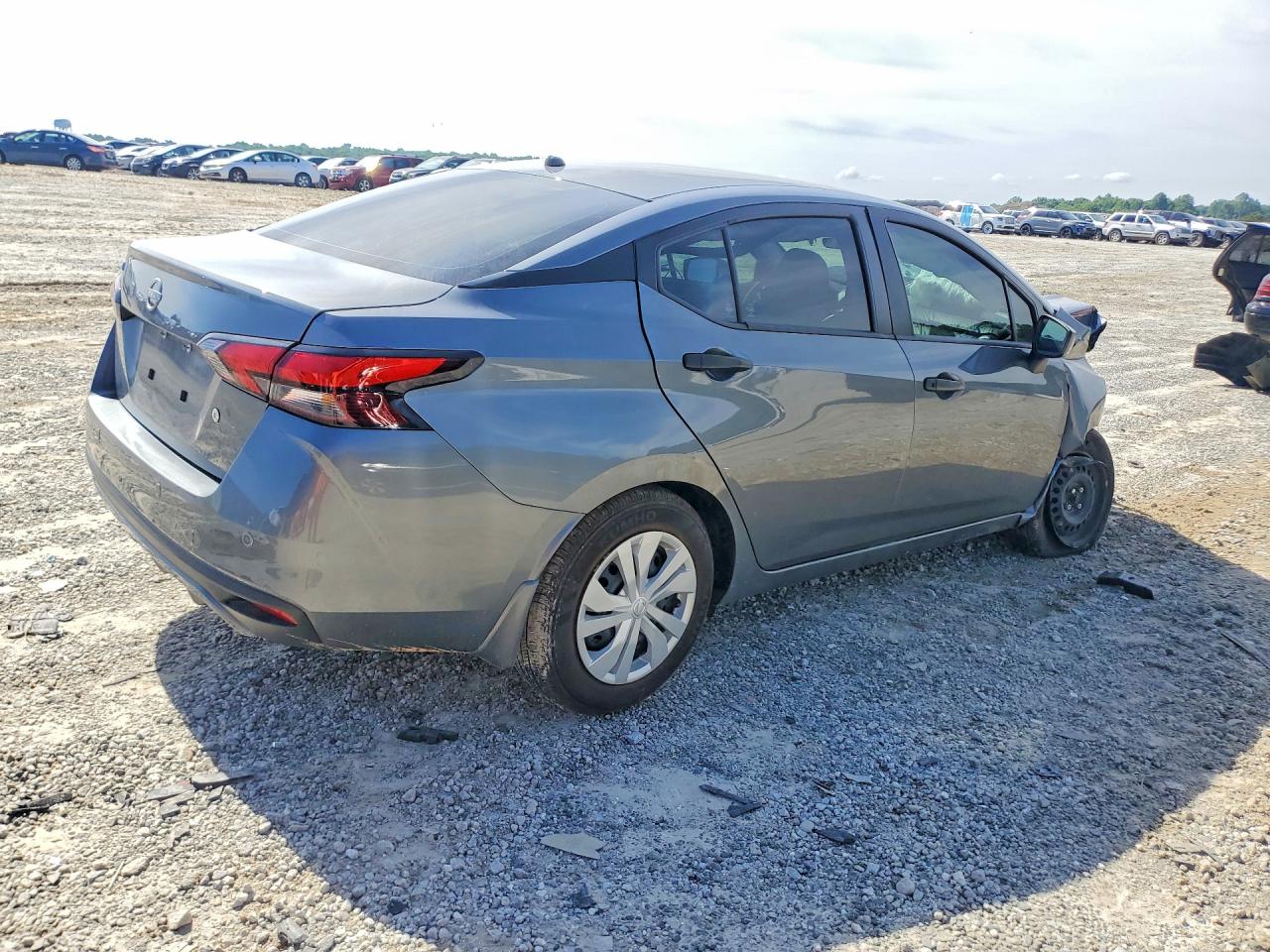 Nissan Versa S